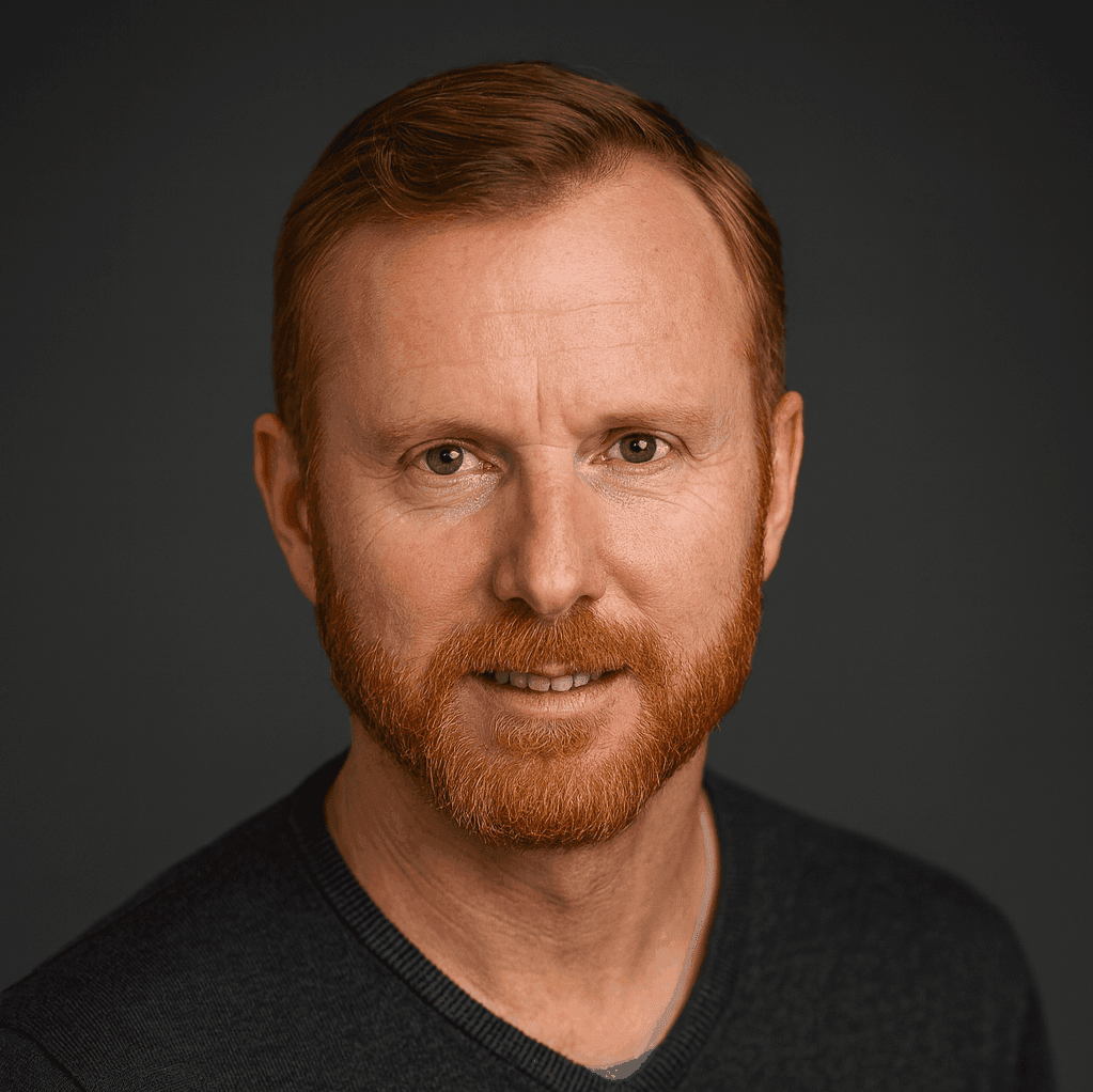 Portrait professionnel de Nicolas Bigler, fondateur de Domofox, entreprise spécialisée en domotique et solutions connectées.